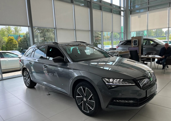 Skoda Superb cena 219900 przebieg: 5, rok produkcji 2024 z Pisz małe 137